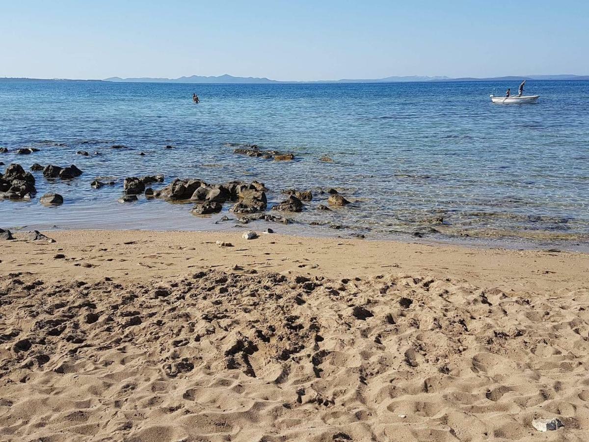 Apartmani Lorena Privlaka  Buitenkant foto