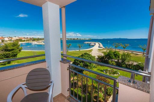 Apartmani Lorena Privlaka  Buitenkant foto